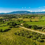 Scappo In Umbria, Mevania