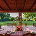 Scappo In Umbria, Mevania *
