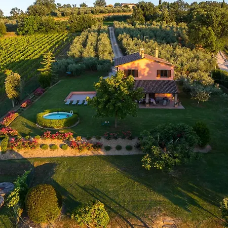 Scappo In Umbria,mevania Villa *