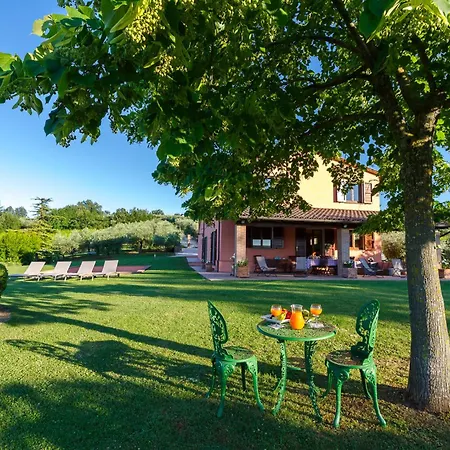 فيلة Scappo In Umbria,mevania *